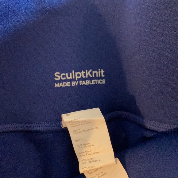 Fabletics sculpt knit navy leggings - Picture 4 of 5